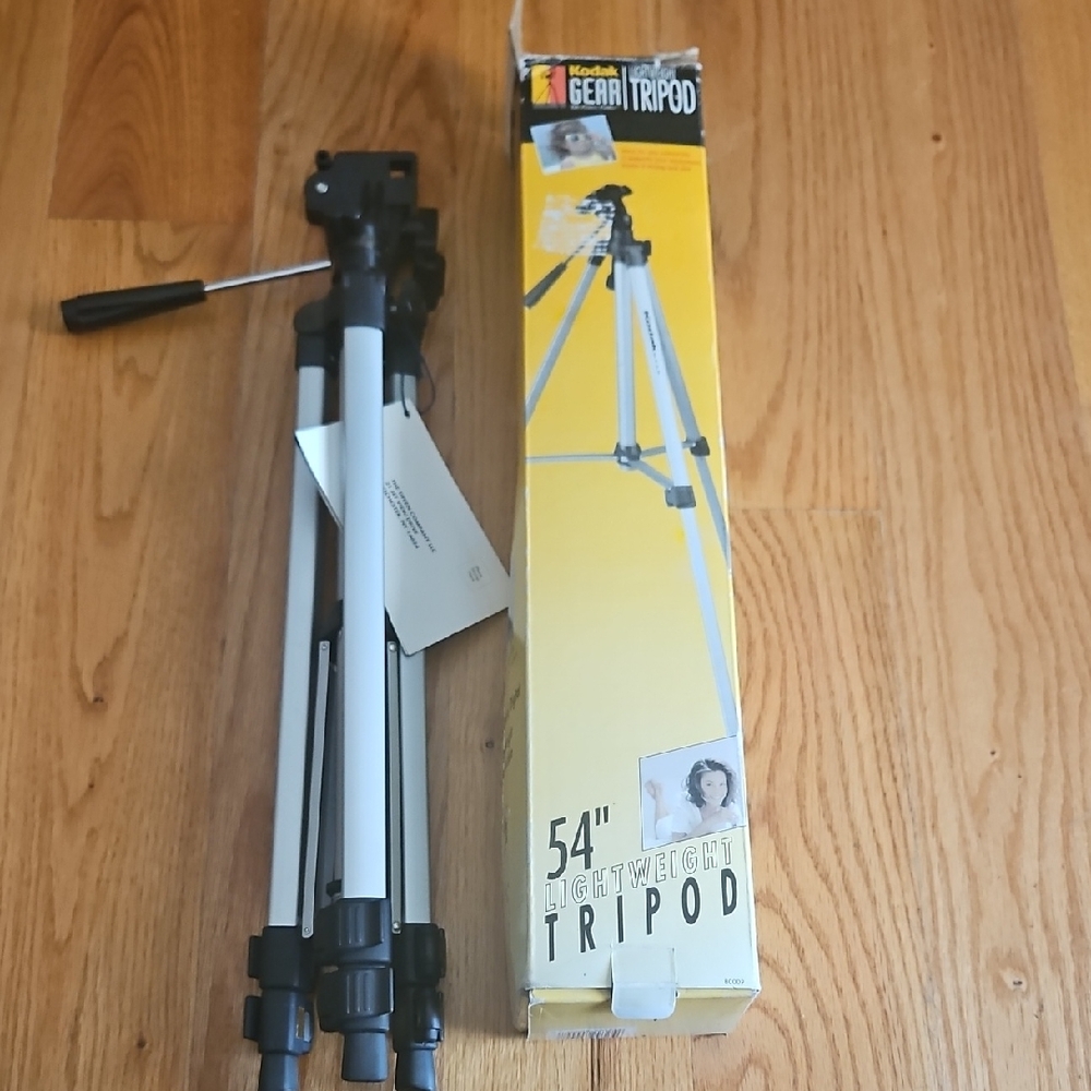 Kodak Black and Silver 54" Tripod
